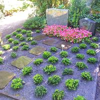 Friedhofsgärtnerei - Grabanlage Sommer